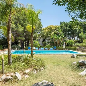 https://villa-giulia.palermohotels.org